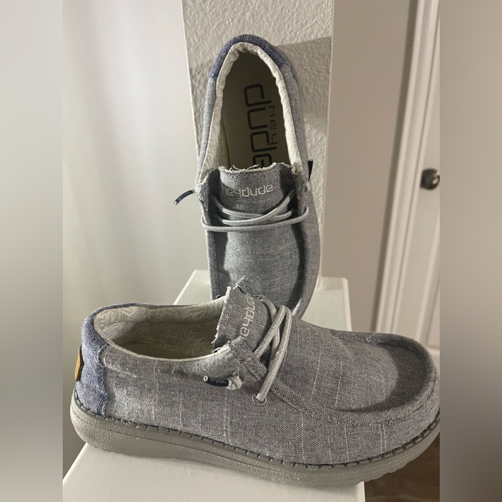 Hey Dude Boys Wally Shoes size Y4-5